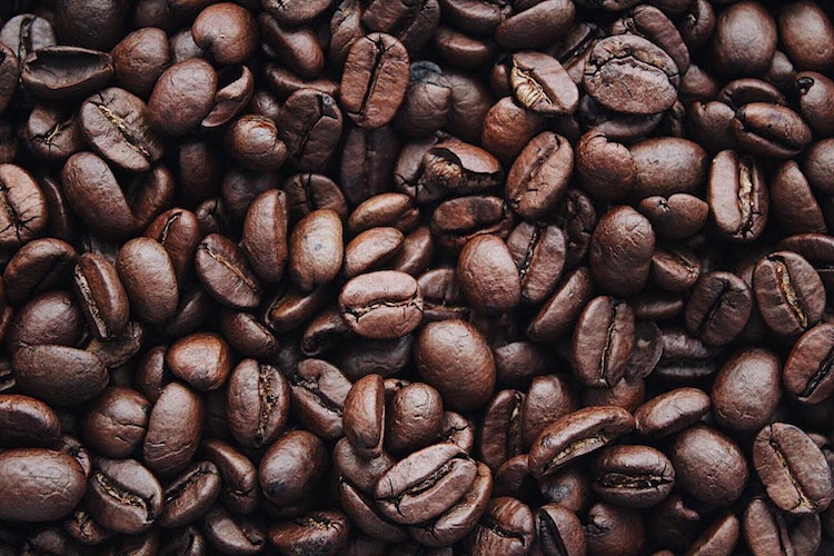 กาแฟและช็อกโกแลตช่วยผลักดันราคาซูเปอร์มาร์เก็ตให้สูงขึ้น